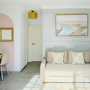 https://canaryislandshost-l-sal-de-mar.in-canary-islands.com